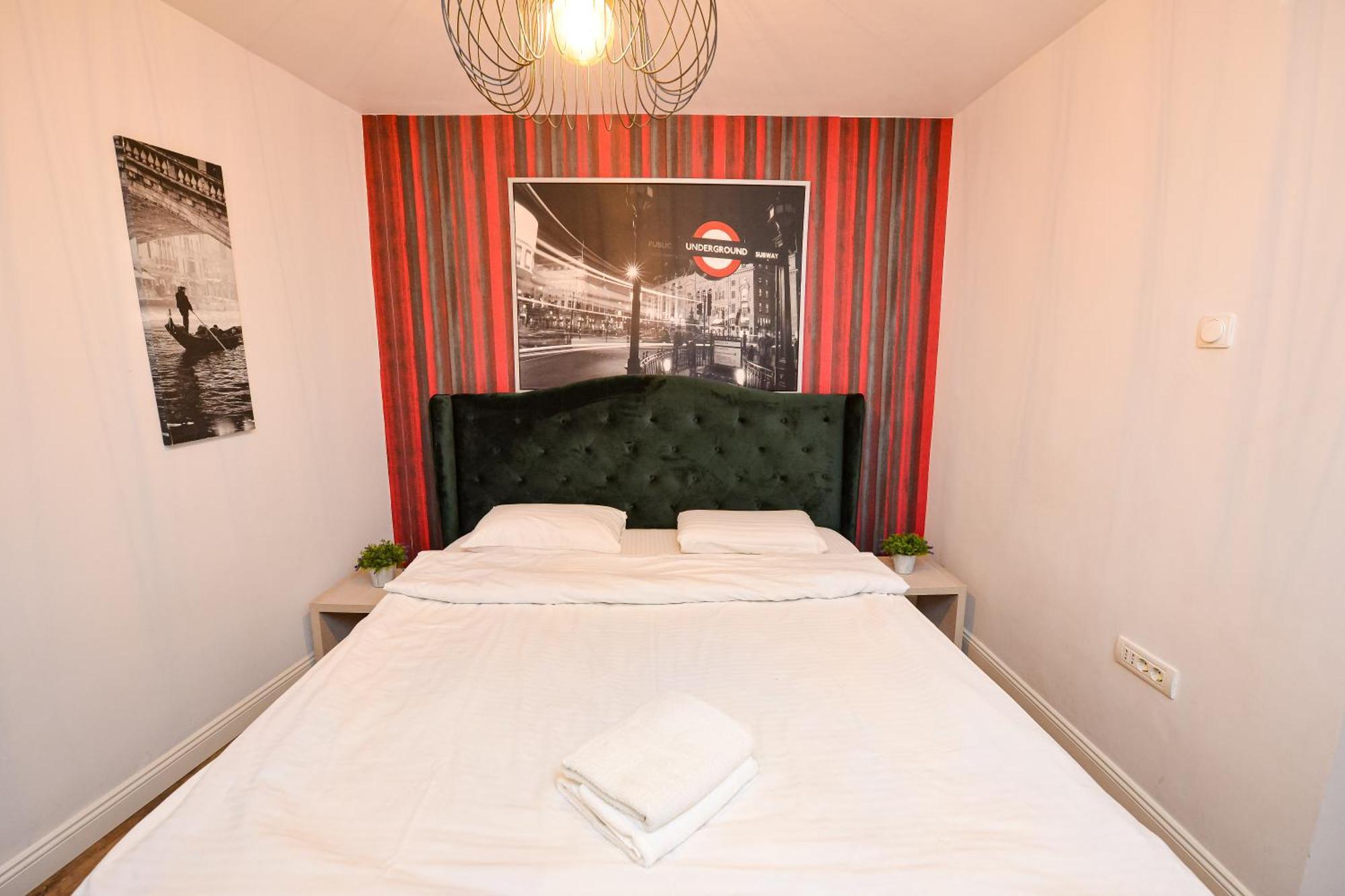 Bucharest Last Minute Accommodation Екстер'єр фото
