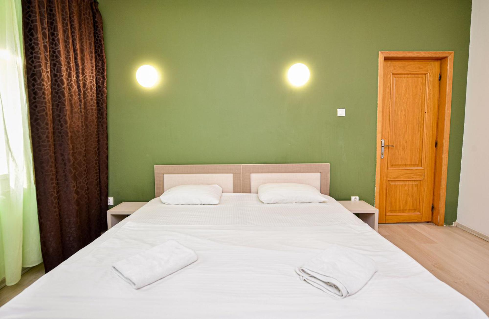 Bucharest Last Minute Accommodation Екстер'єр фото