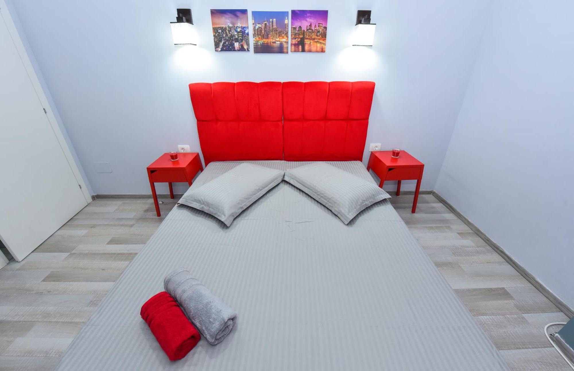 Bucharest Last Minute Accommodation Екстер'єр фото
